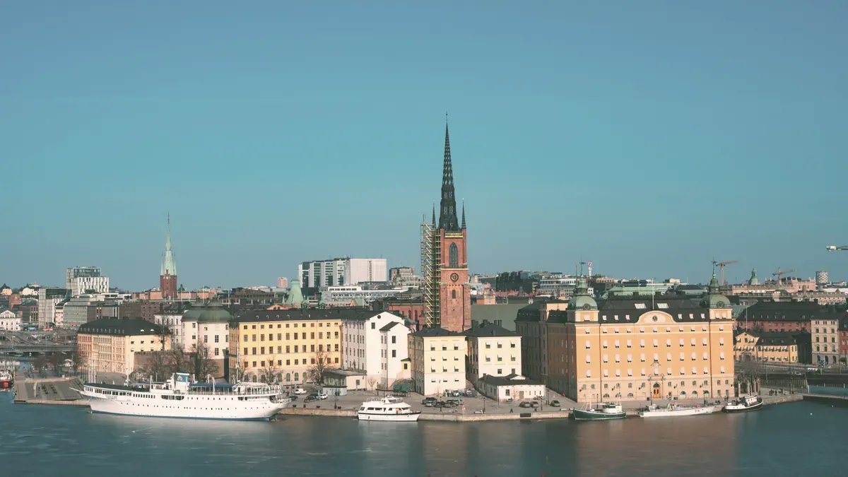 Färdiga matlådor i Stockholm: leverans, pris och kommunens matdistribution